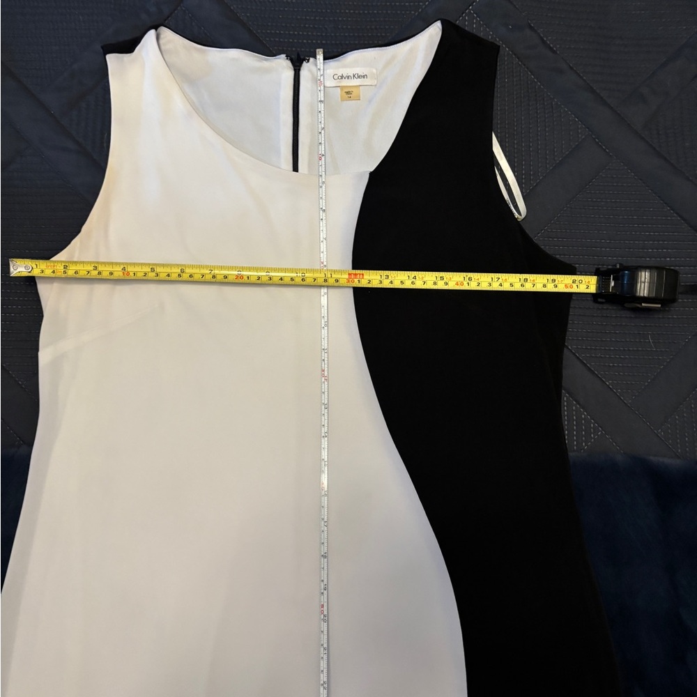 🔥HotDeal! Calvin Klein Lined Black and White Sleeveless Colorblock Sheath Dress